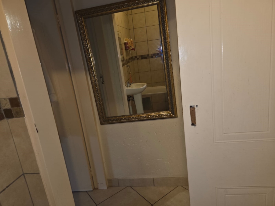 2 Bedroom Property for Sale in Waterval East North West